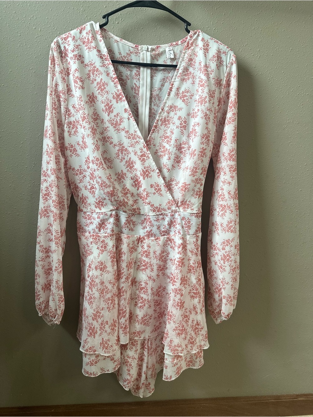 Fashion Classic Fashion Collection Pink Floral Romper Size M